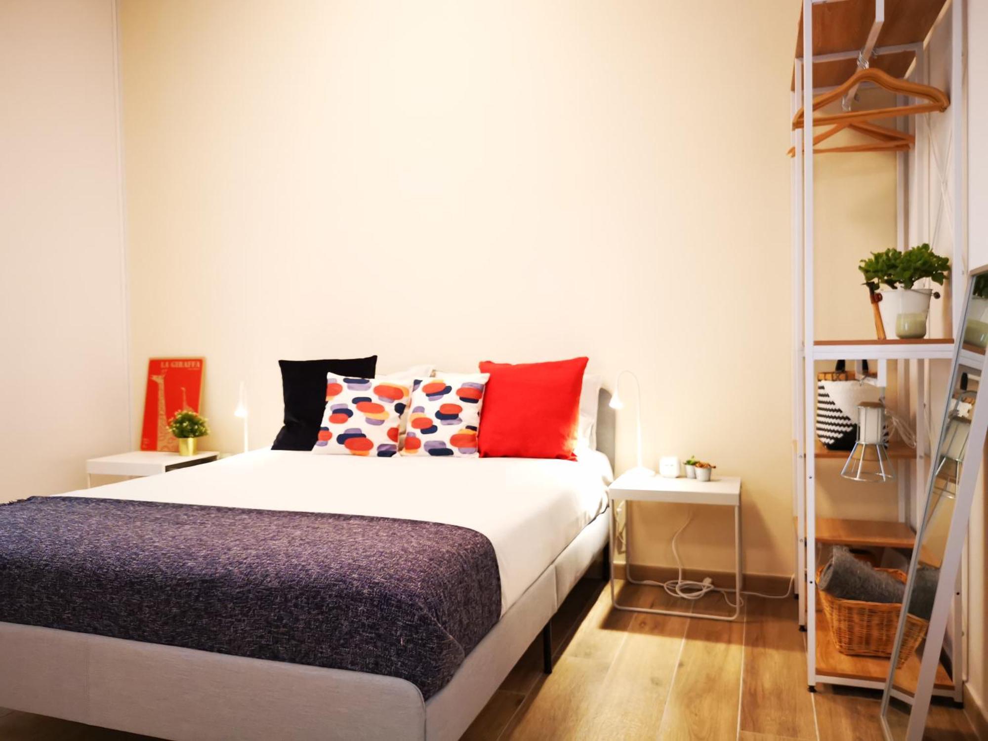 Spacious Apartment 50 Meters From The Metro มิลาน ห้อง รูปภาพ