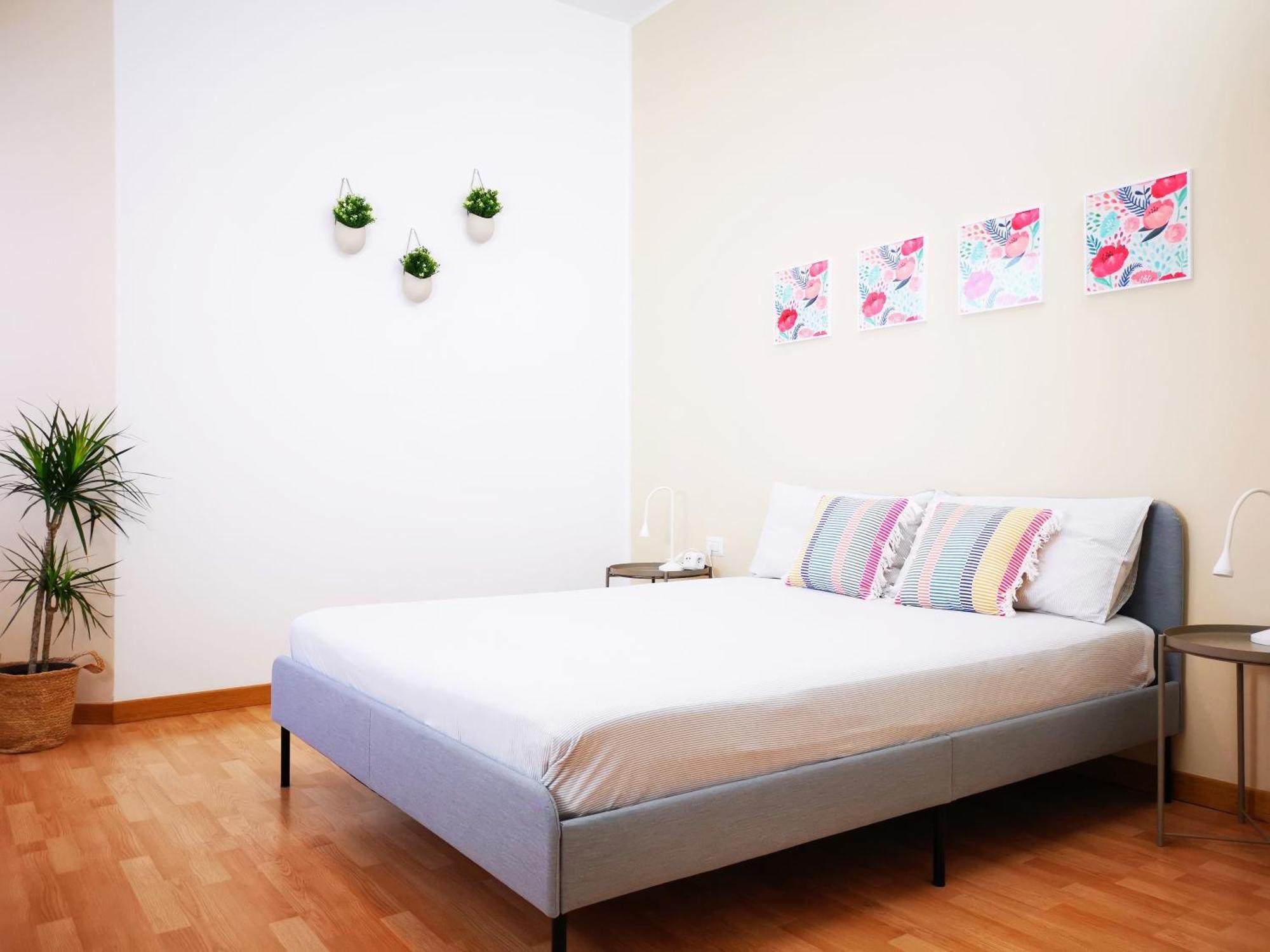 Spacious Apartment 50 Meters From The Metro มิลาน ภายนอก รูปภาพ